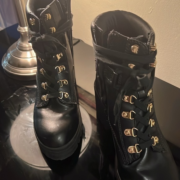 Lace up booties - Picture 3 of 8